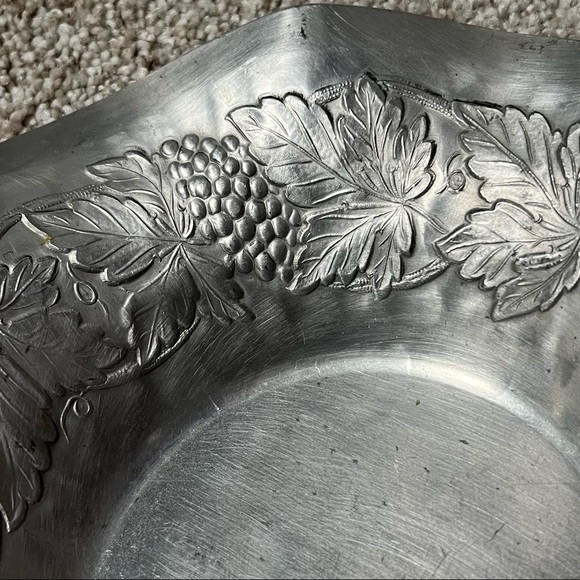 Hand Forged Everlast Metal 1013 Aluminum Dish - Picture 6 of 8